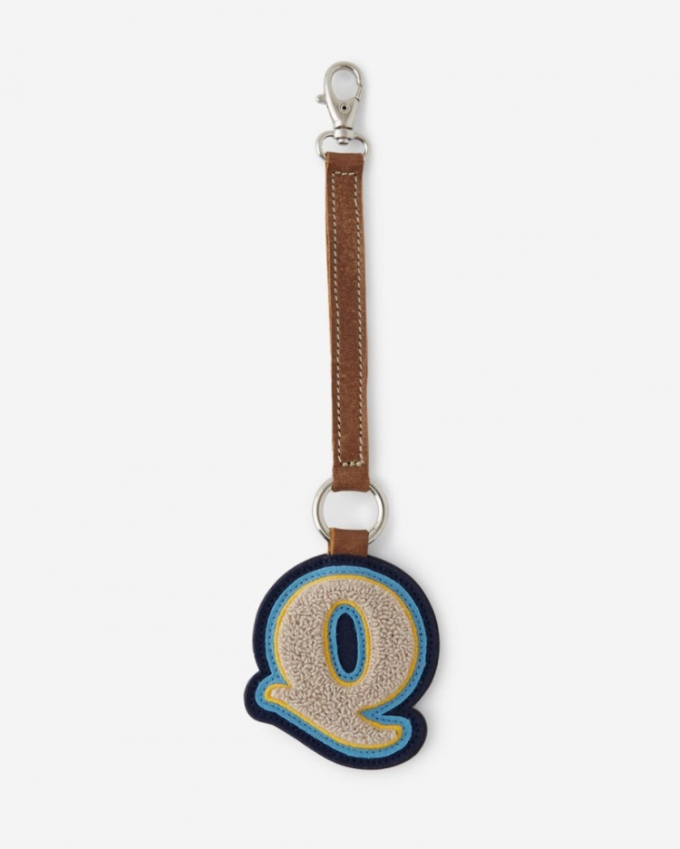 Roots Chenille Letter Charm - Q - Click Image to Close