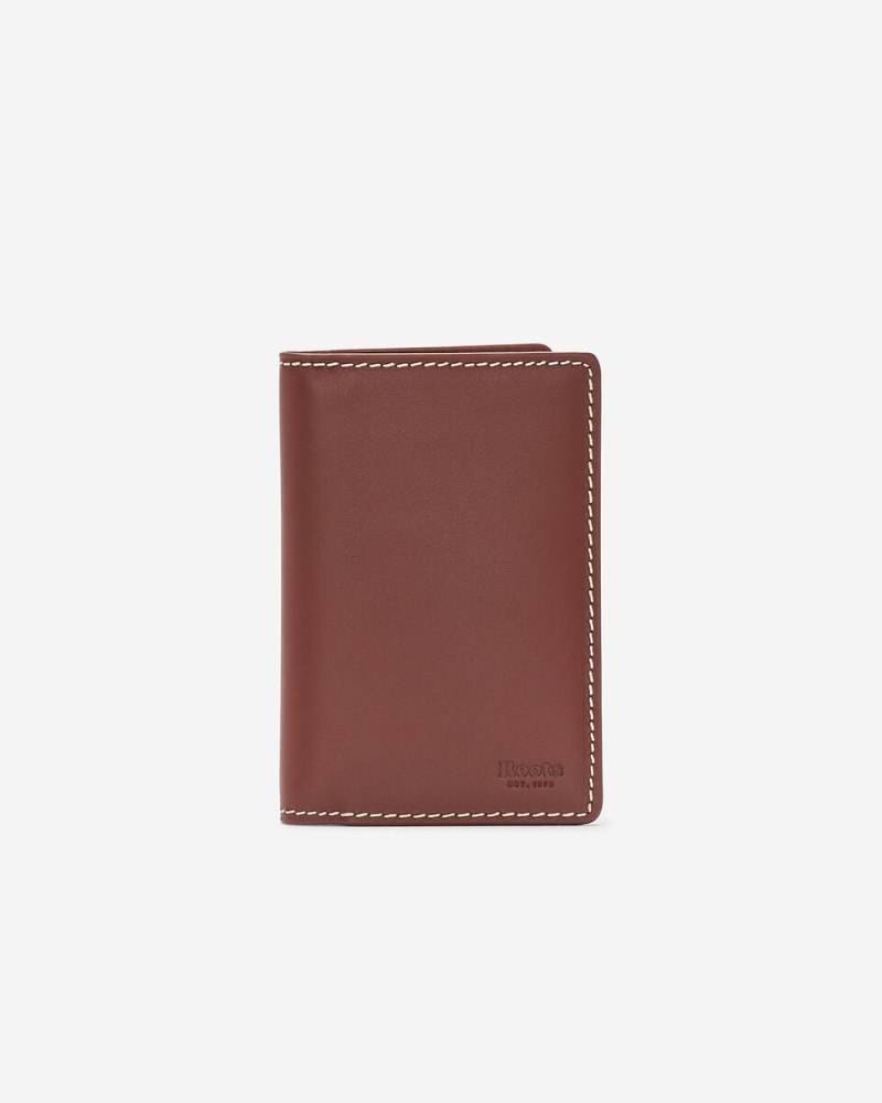 Roots Oxford Passport Holder - CEDAR BROWN